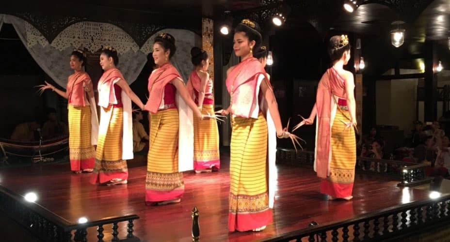traditional dance chiang mai kantoke